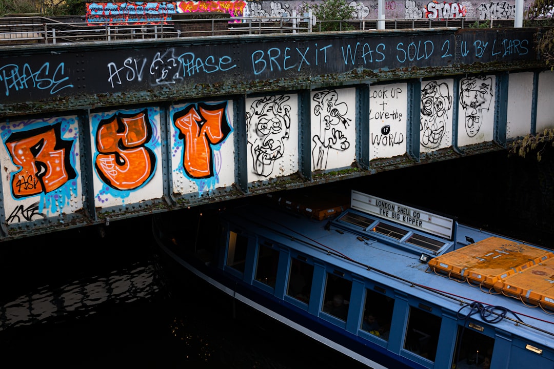 Photo complementary colors